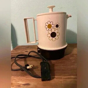 VTG 1970's MCM Poly Perk Coffee 5 Cup Hot Water Electric Percolator Daisy Flower